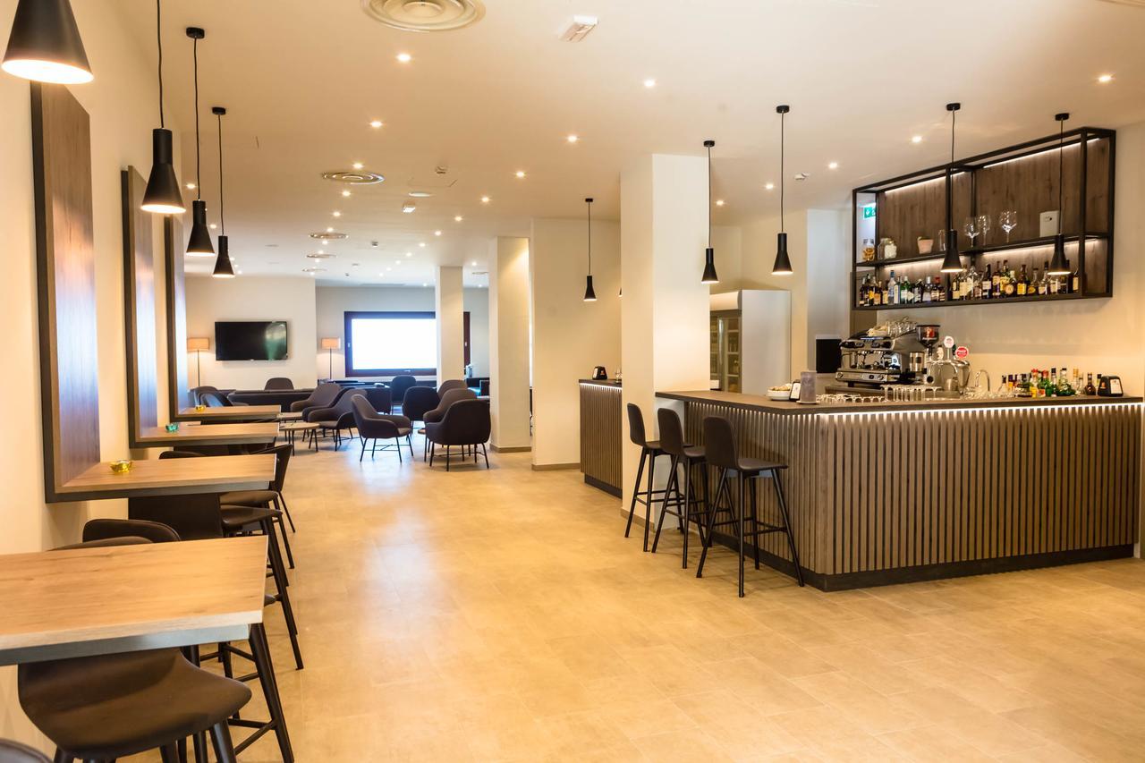 Le Torri Del Garda Familyspa Resort 토리델베나코 외부 사진