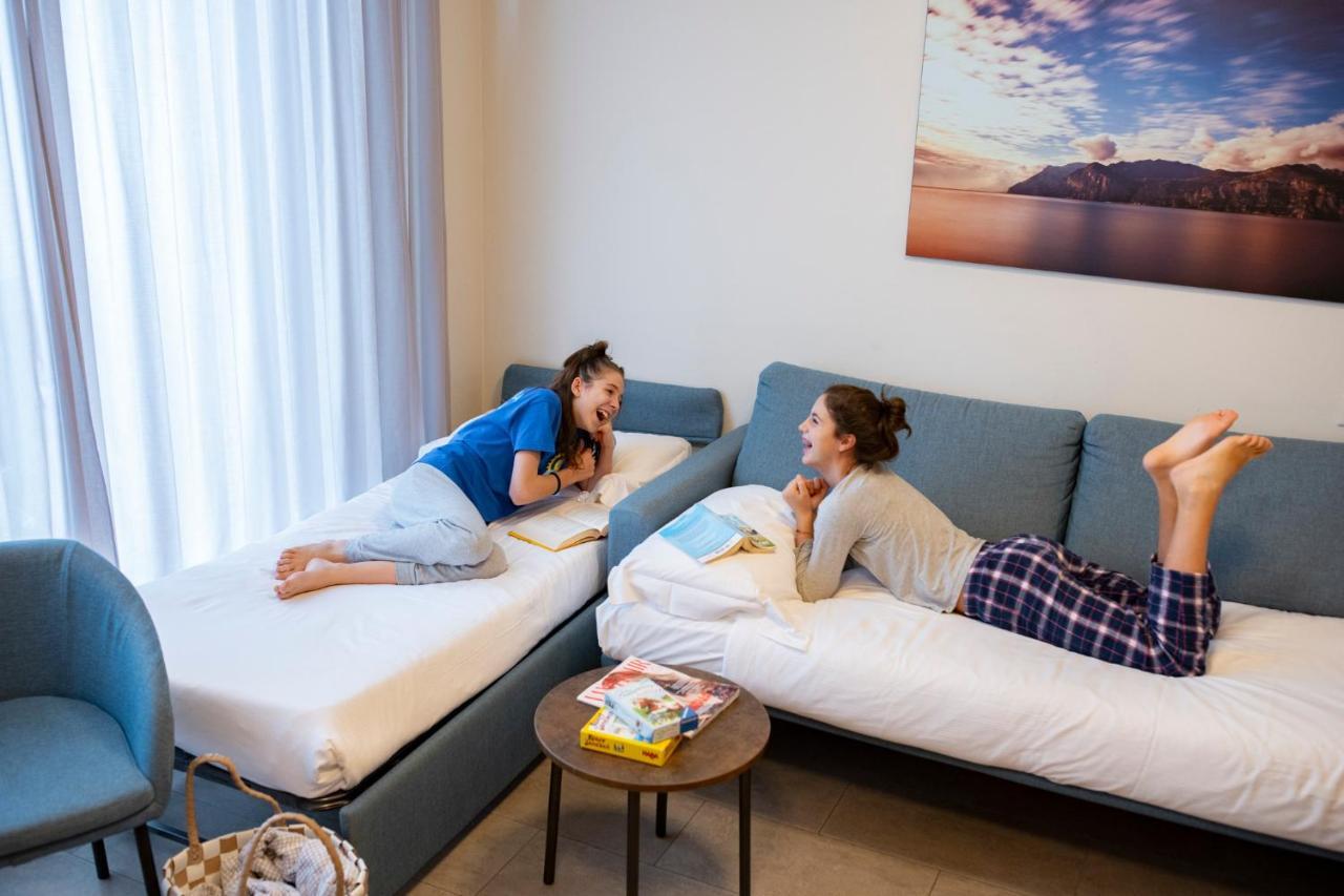 Le Torri Del Garda Familyspa Resort 토리델베나코 외부 사진