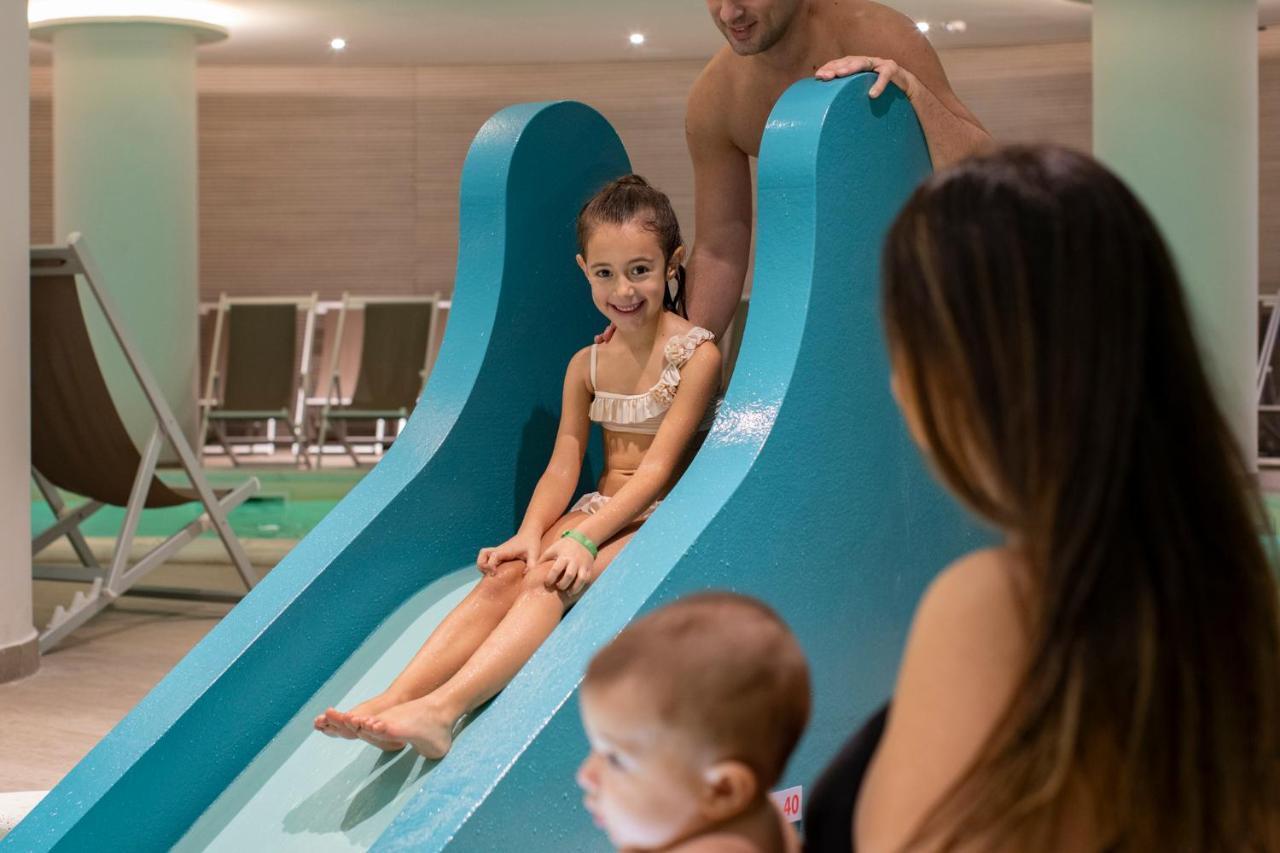 Le Torri Del Garda Familyspa Resort 토리델베나코 외부 사진